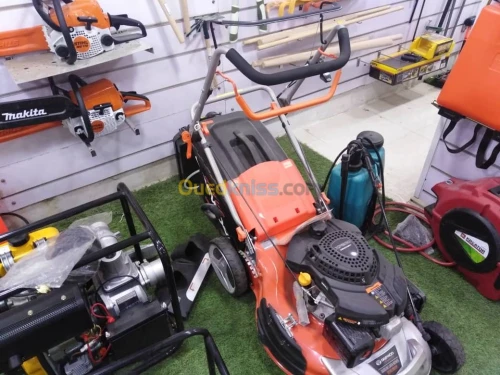 DEBROUSAILLEUSE / TONDEUSE A GAZON