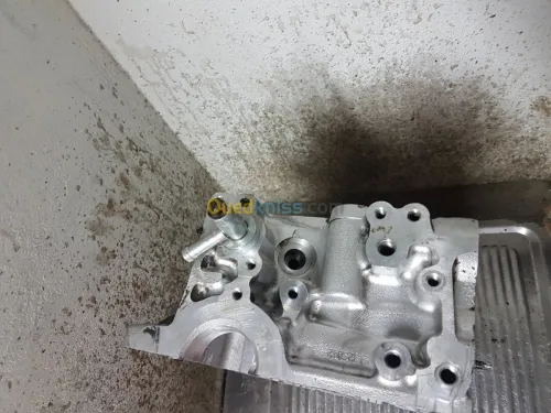 culasse rav 4 d4d tres bonne etat