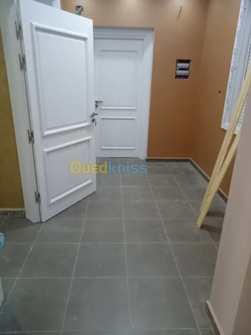 Menuiserie en bois Est