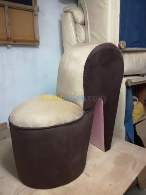 Salons canapés pouf chaise table ..etc