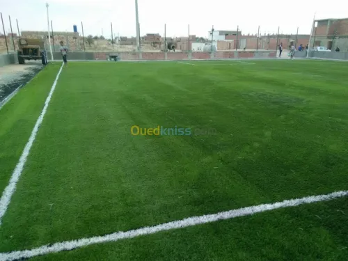 FOURNITURE ET POSE GAZON SYNTHETIQUE