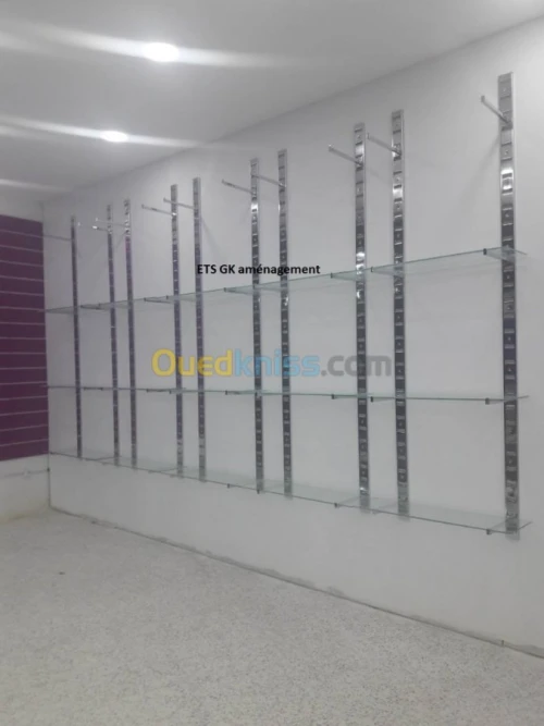 équipement de magasin cosmétique 