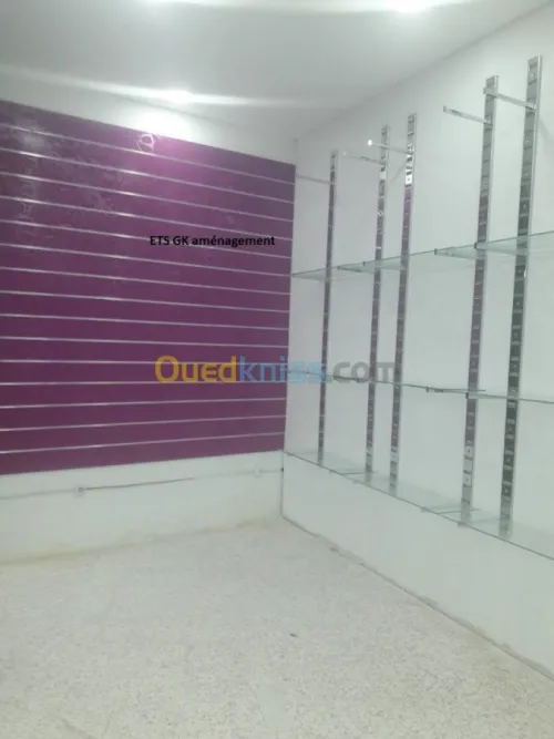 équipement de magasin cosmétique 