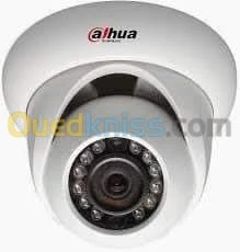 Montage des caméras de surveillance 