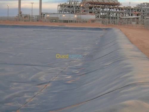 TRAVAUX D'ETANCHEITE / GEOMEMBRANE .