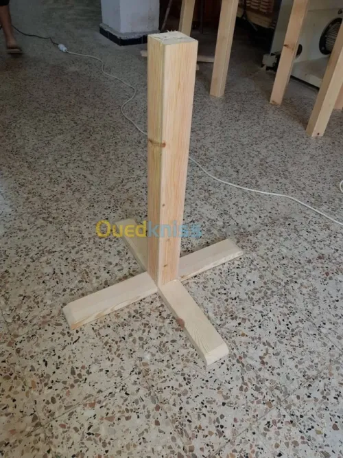 Fabrication chaises & tables.