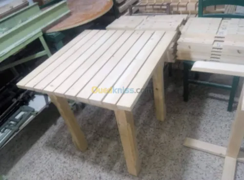 Fabrication chaises & tables.