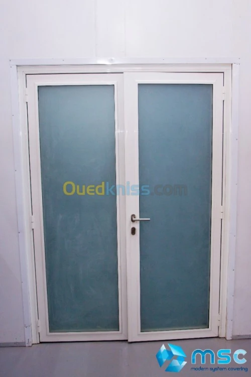 Porte fenetre ALU / PVC volet roulant.