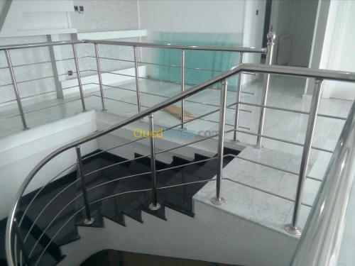 INOX: Rampe d'escalier, Main courante