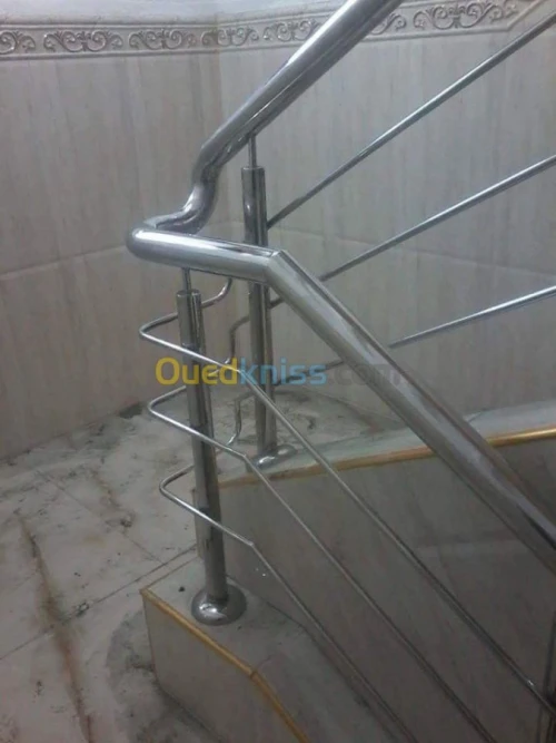 INOX: Rampe d'escalier, Main courante