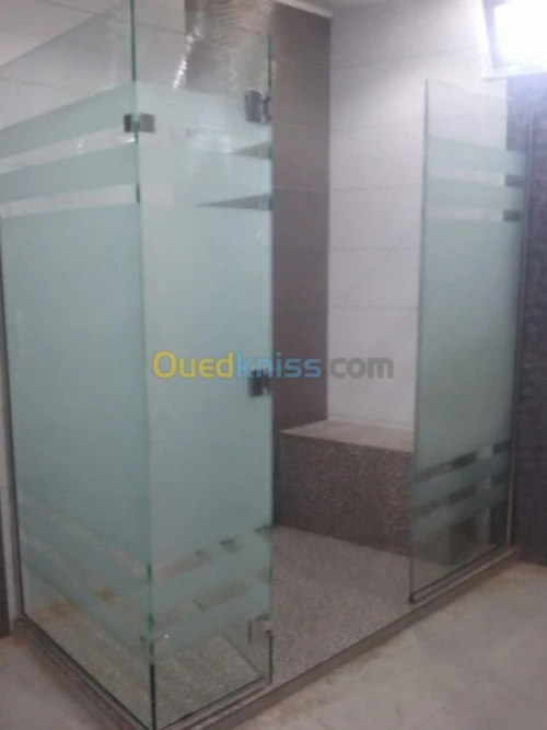 Verre trempé: Vitrine et Cabine douche