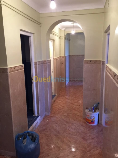 Location vacances Appartement F4 Mostaganem Mostaganem