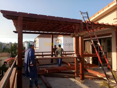 Fabrication et installation de pergola et tinda en bois rouge