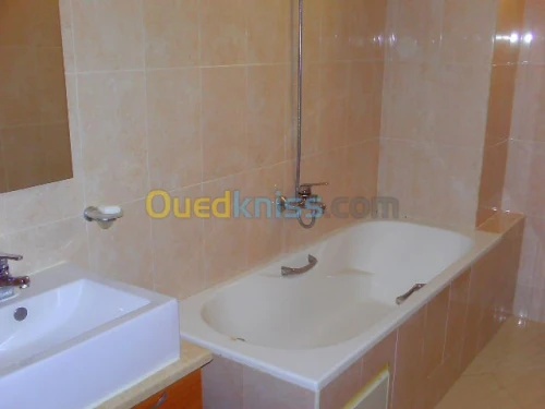 Cherche location Appartement F2 F3 F4 Alger El achour