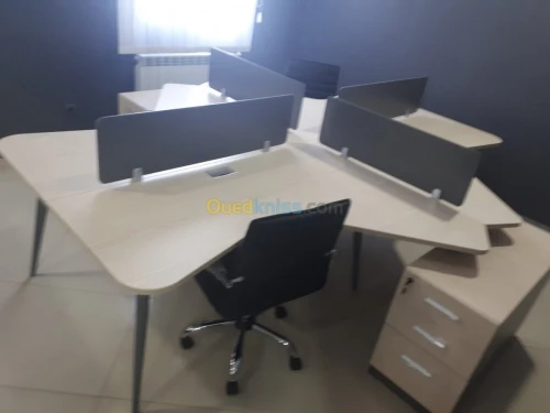 STATIONS DE TRAVAIL