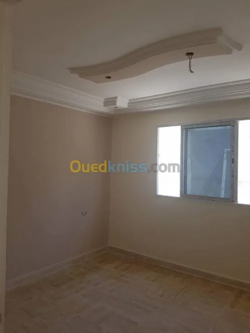 tous Travaux de finition et  Décoraion