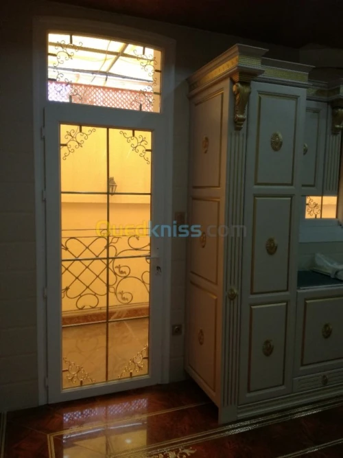 Meuble cuisine en bois massif 