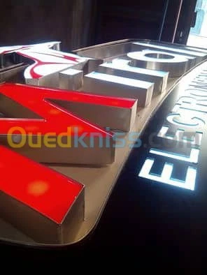 Travaux de pub & designeChant en plex