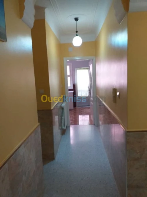 Location vacances Appartement F3 Jijel Jijel