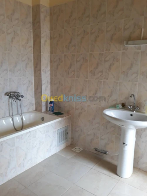 Location Appartement F3 Bejaia Beni ksila