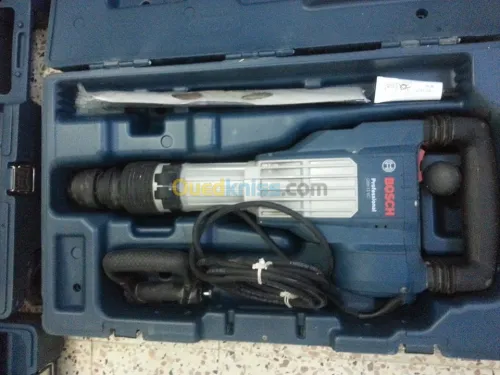 LOCATION EQUIPEMENTS DE CONSTRUCTIONS