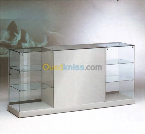 Comptoir et armoire d'exposition