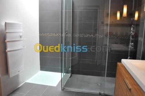 Comptoir et armoire d'exposition