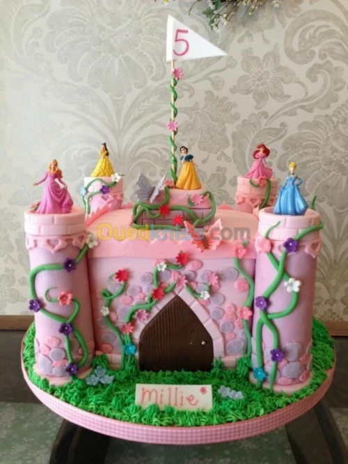 réalisation de gateaux d'anniversaire 