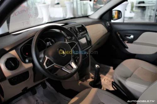 LOCATION VOITURE