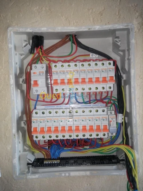 ELECTRICIEN BATIMENT