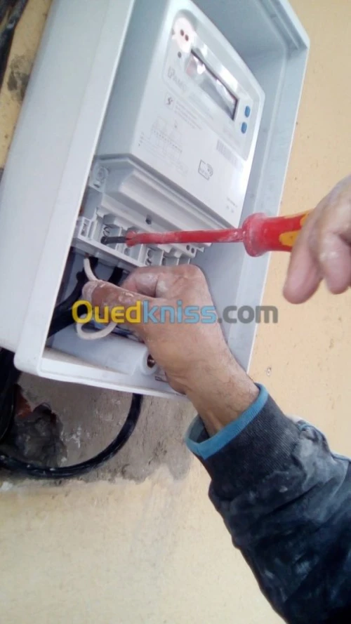 ELECTRICIEN BATIMENT