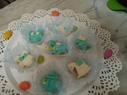 GATEAUX ET SALES SUR COMMANDE
