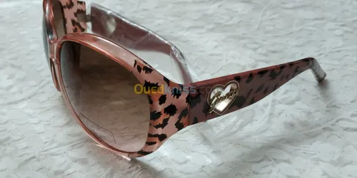 Lunette de soleil guess femme 
