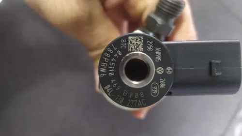 2 Injecteur Bosch 04 L d'origine jdod