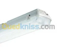 Luminaire étanche & Goulotte plastique