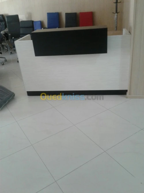 COMPTOIRS DE RECEPTION
