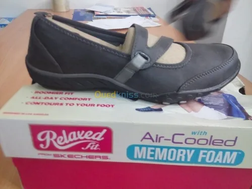 Skechers
