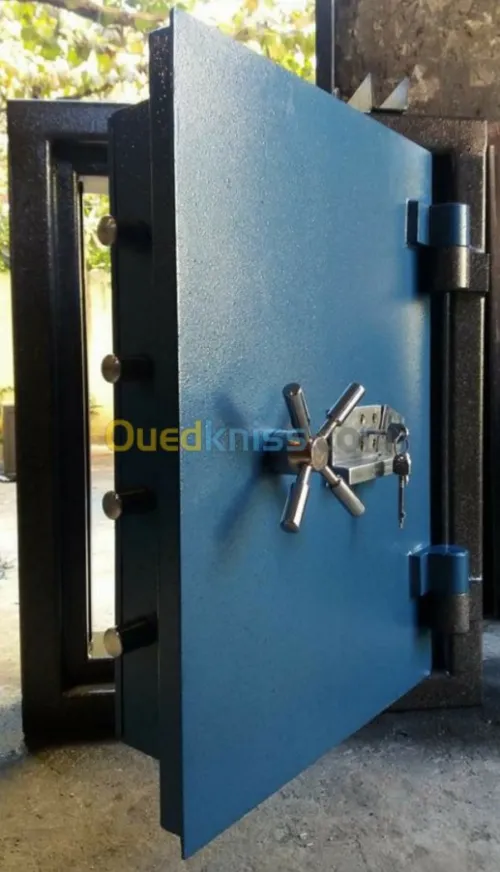 ‏fabrication coffre fort et armoire