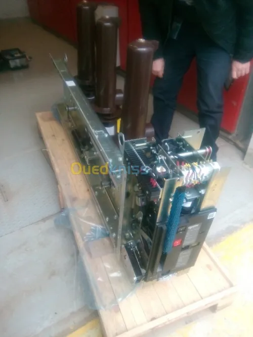 SCHNEIDER Produit Electrique (E.W.P)