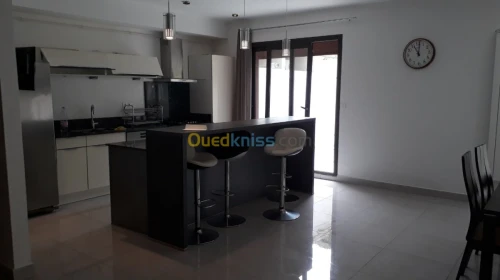 Location Appartement F4 Alger Hydra