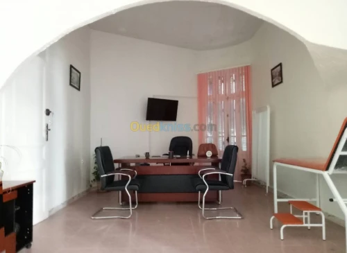 Dermatologue, وهران ,طبيب امراض الجلد