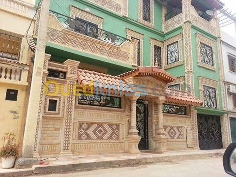 decoration pierre taillee