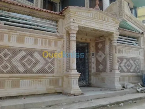 decoration pierre taillee