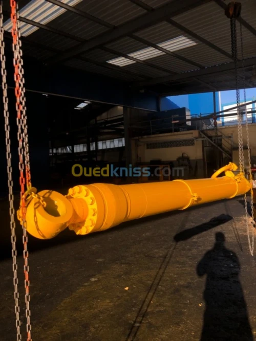 Fabrication & Réparation de Vérins Hydrauliques  Haute Précision