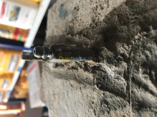 Injecteur de fissure 