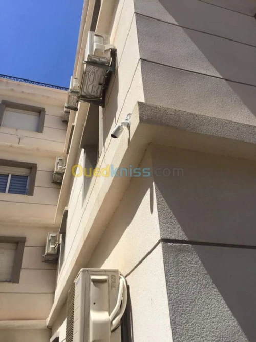 Caméra de surveillance 