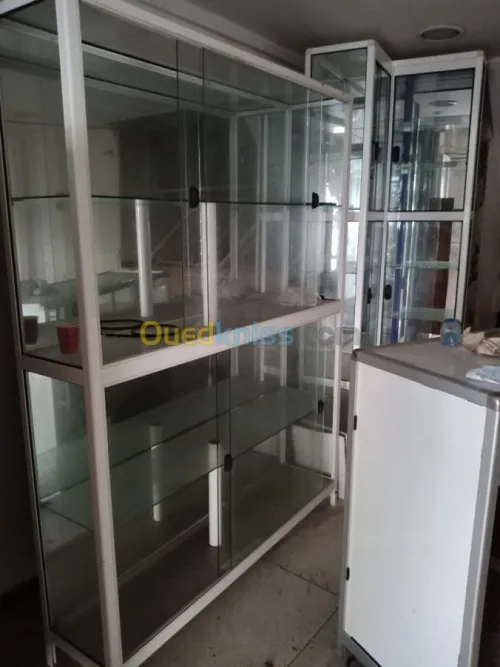 3 comptoir +2 vitrine 
