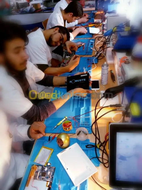 تكوين في تصليح الهواتف