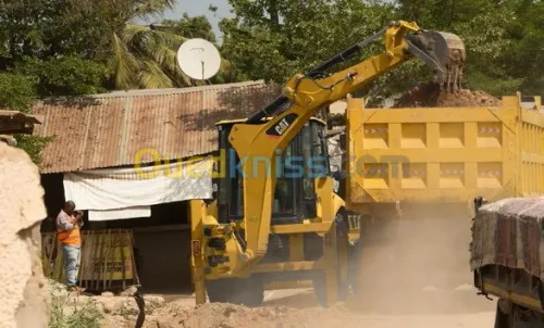 CATERPILLAR Retrochargeur 426F2