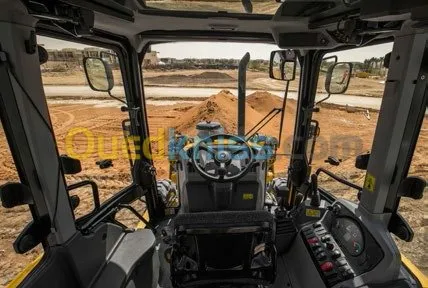 CATERPILLAR Retrochargeur 426F2